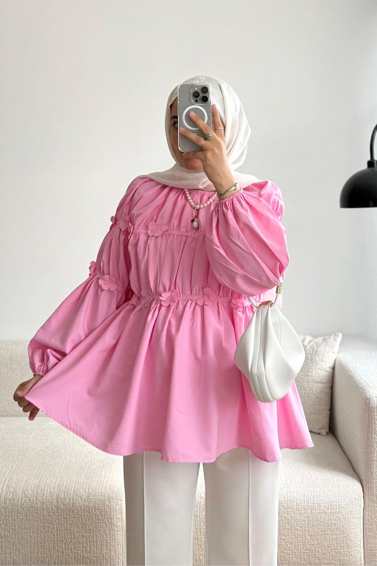 PEMBE ÇİÇEK DETAYLI GÖMLEK