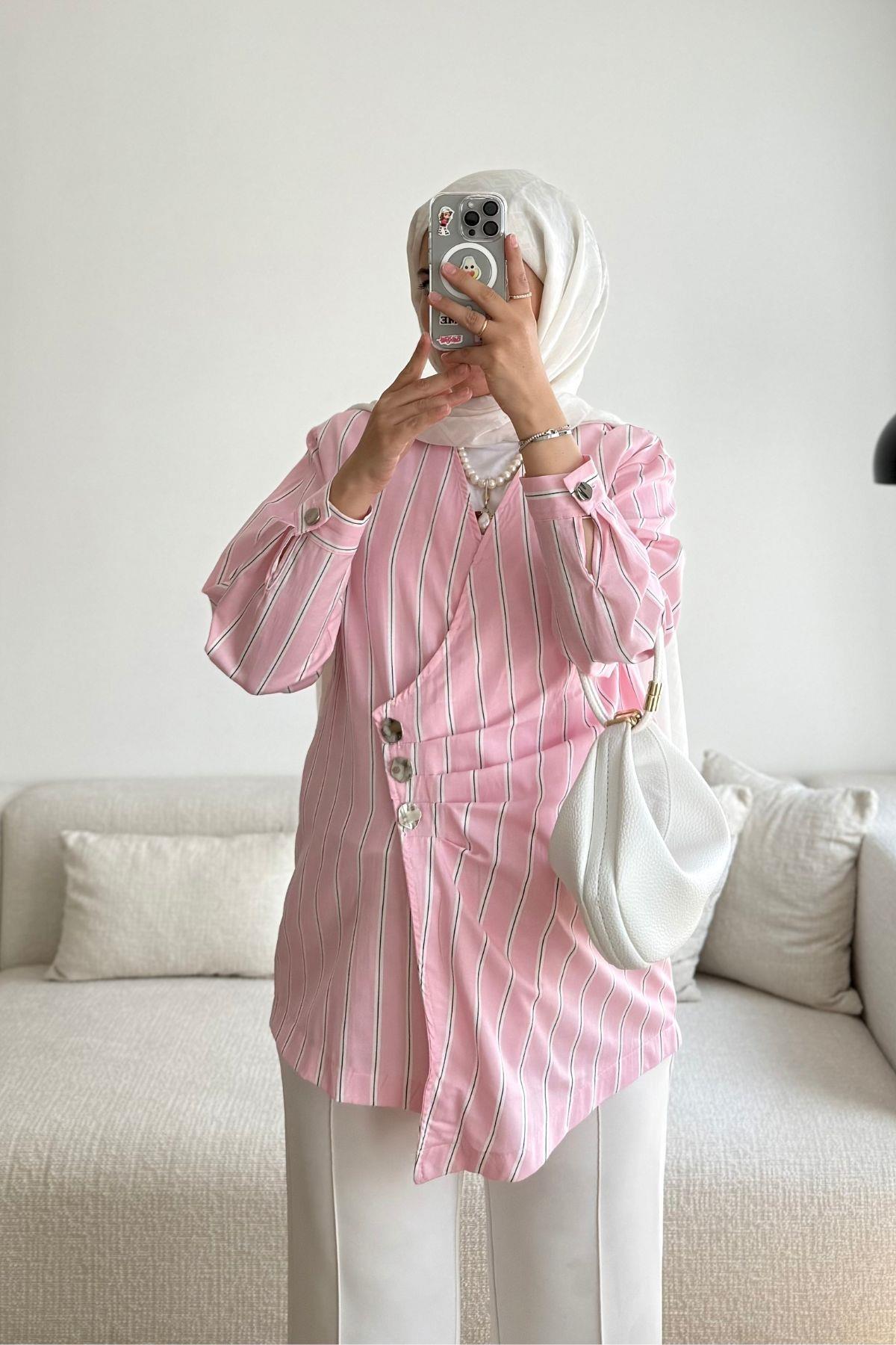 PEMBE ÇİZGİLİ TASARIM GÖMLEK