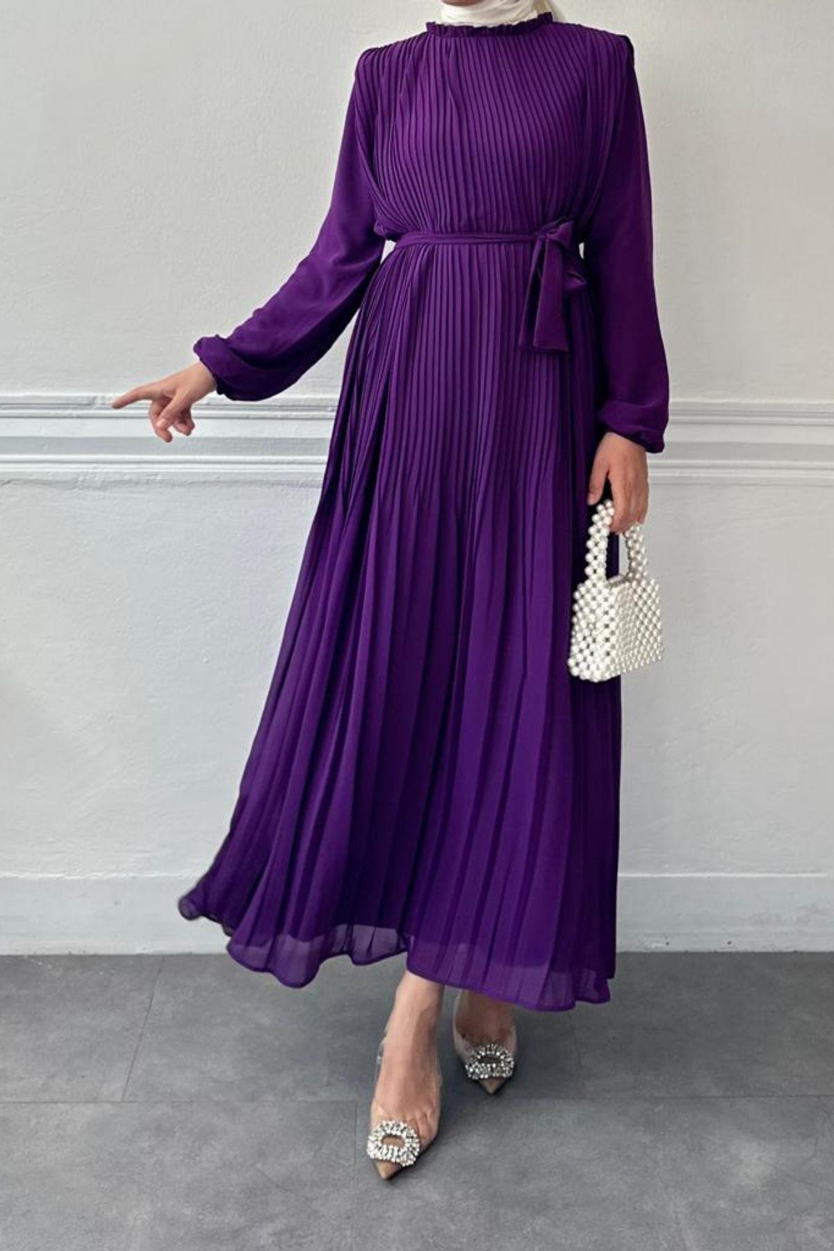 PİLİSELİ MOR ŞİFON ELBİSE