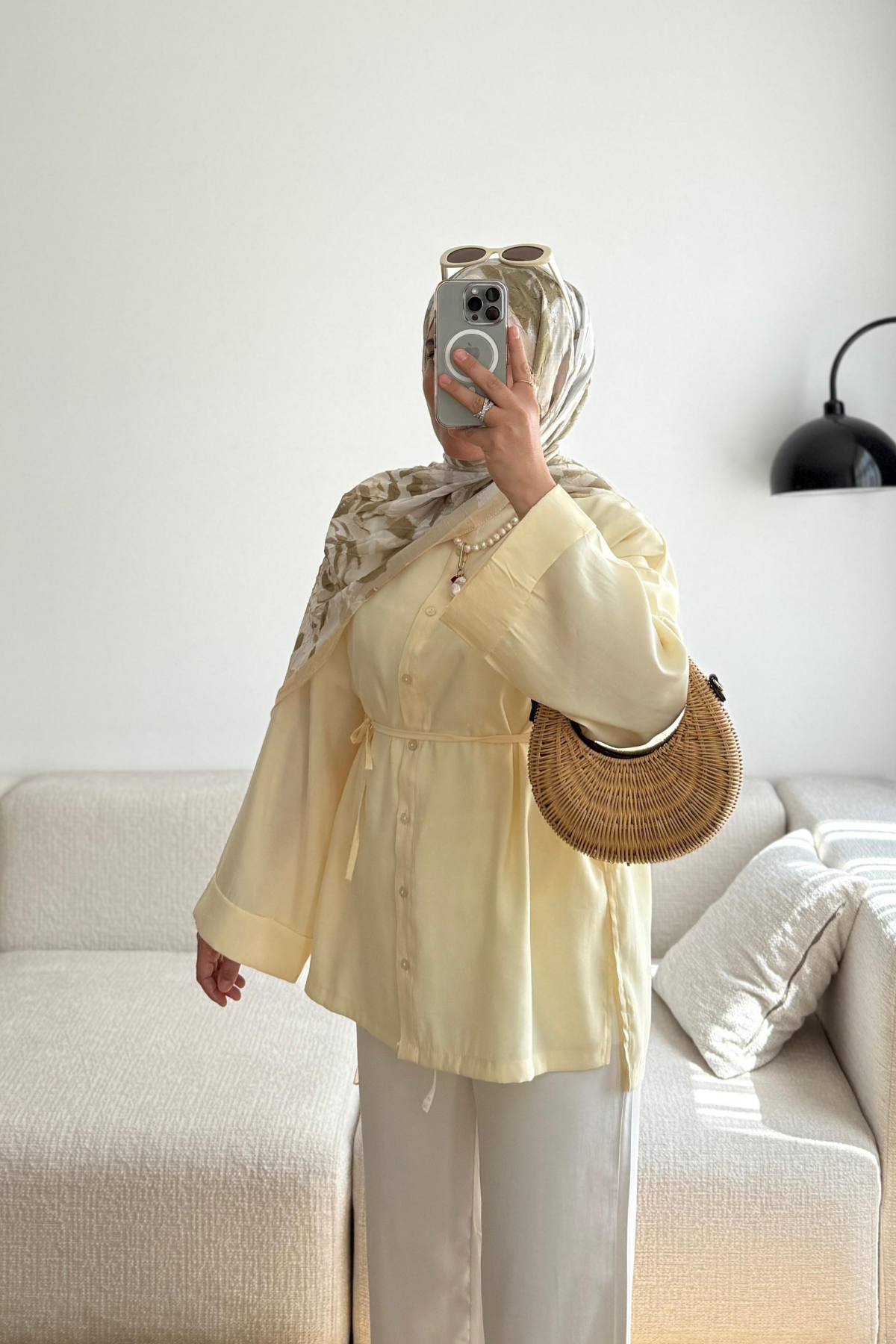 SARI OLİPS YIRTMAÇLI GÖMLEK
