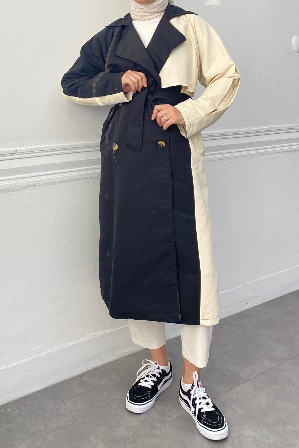 SİYAH ÇİFT RENKLİ TRENÇKOT