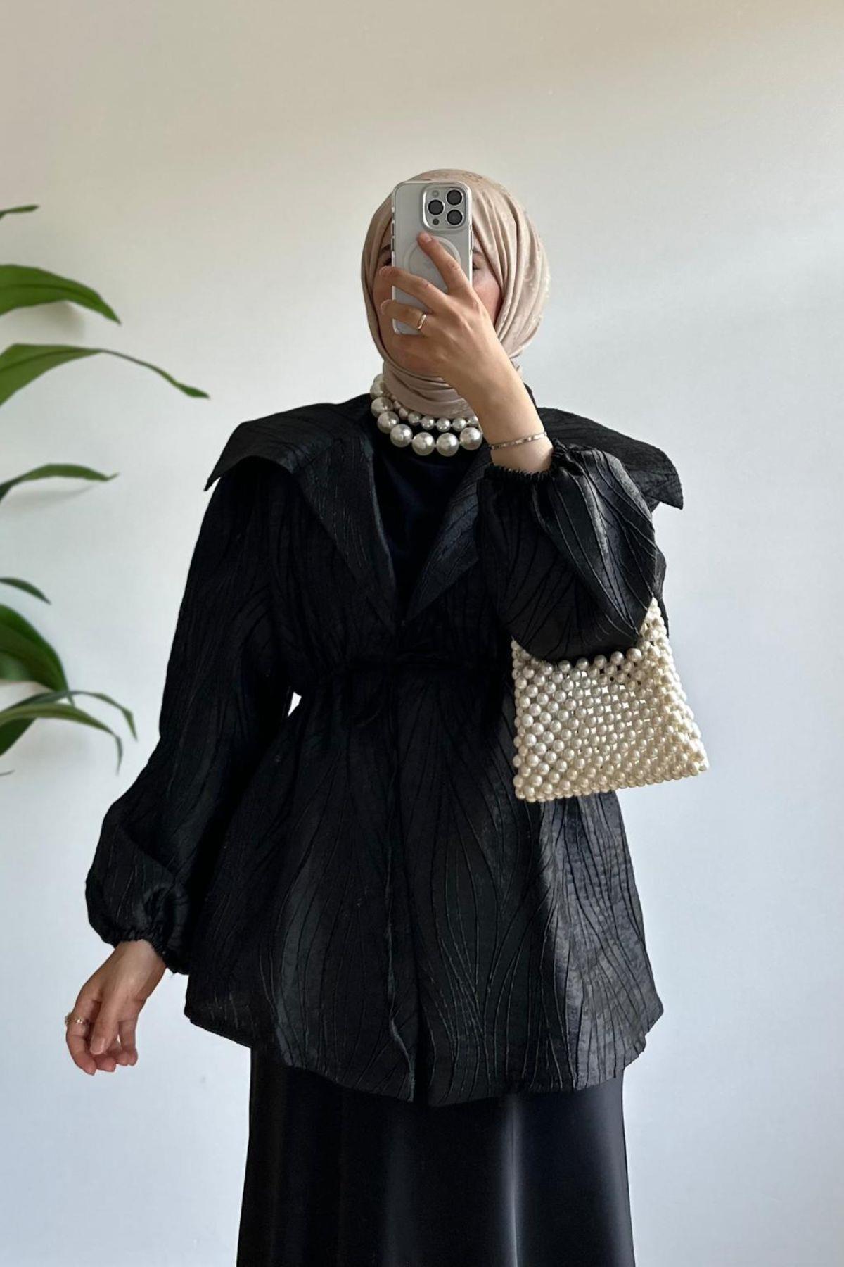 SİYAH JAKARLI CEKET