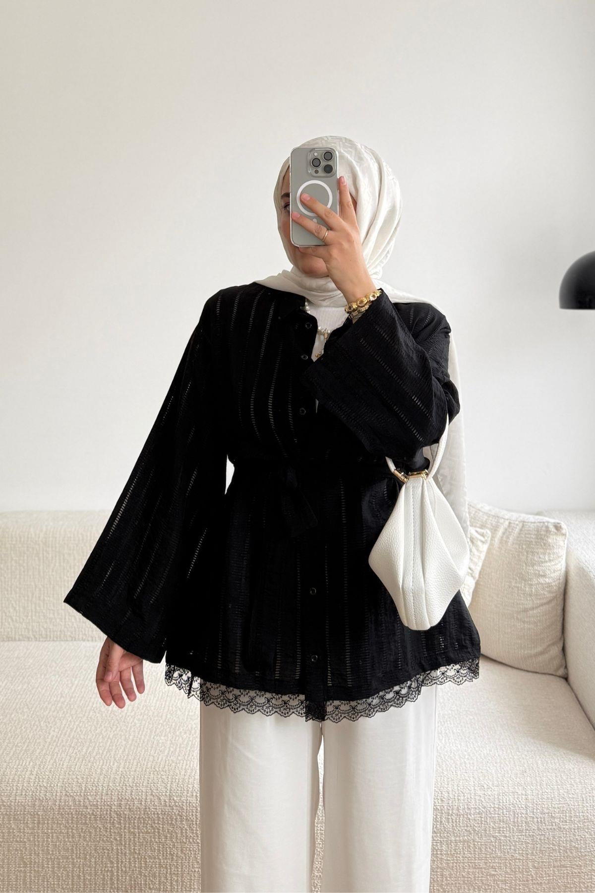 SİYAH TRANSPARAN ETEĞİ DANTELLİ GÖMLEK