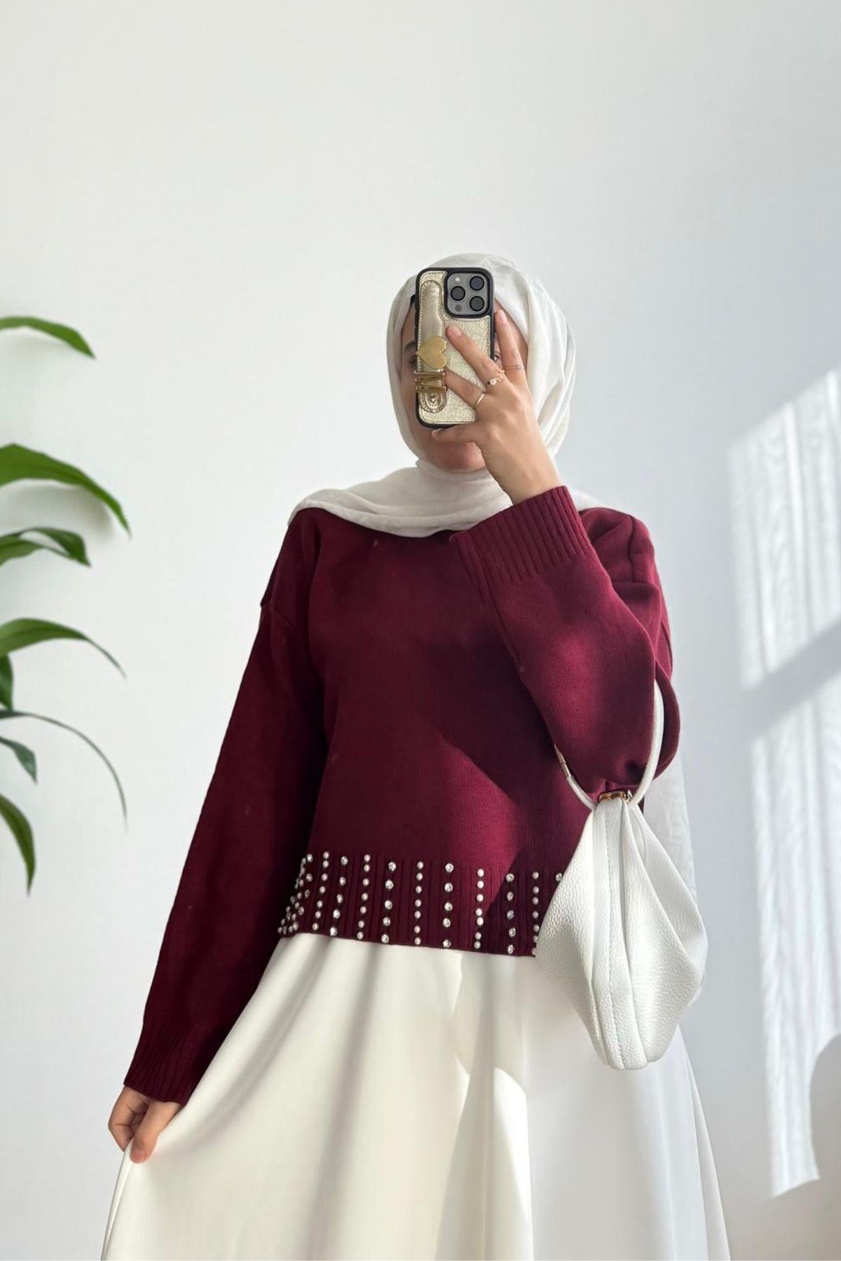 TASARIM BORDO TAŞ VE İNCİ DETAYLI KAZAK