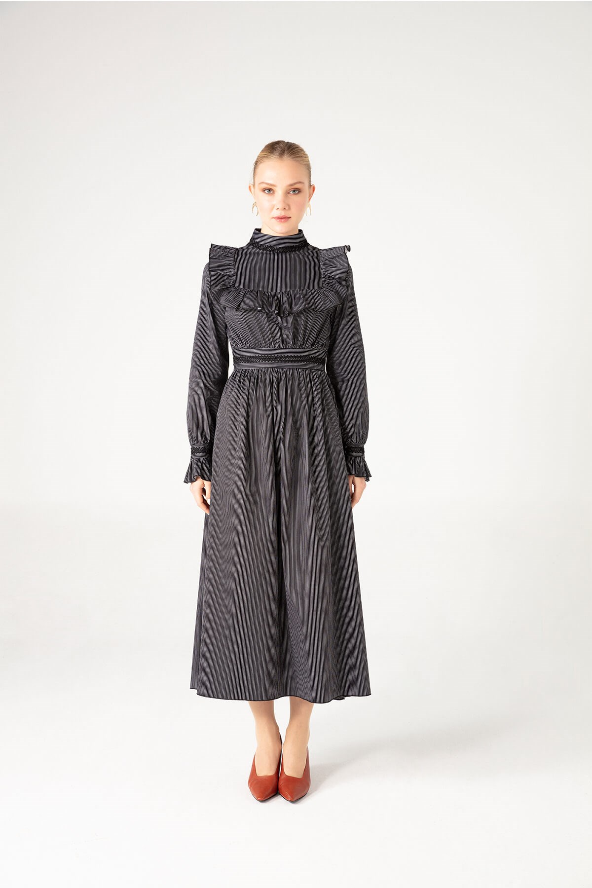 Çizgili Koton Elbise - JAQAR 2020 Black Koleksiyonu - Tesettür Giyim