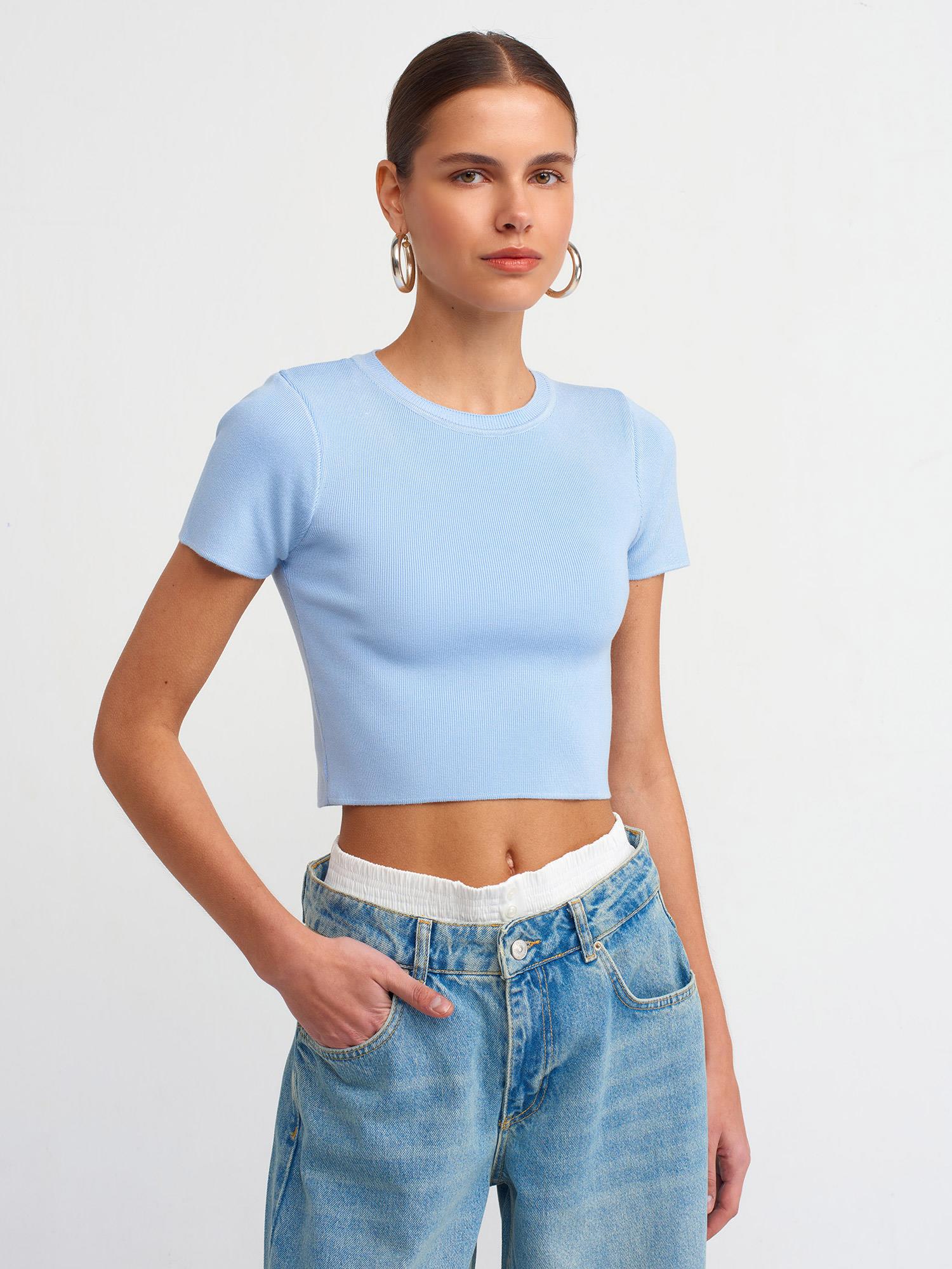 İNTERPOLL ONLİNEKategorisizKISA KOL CROP KAZAKKISA KOL CROP KAZAK