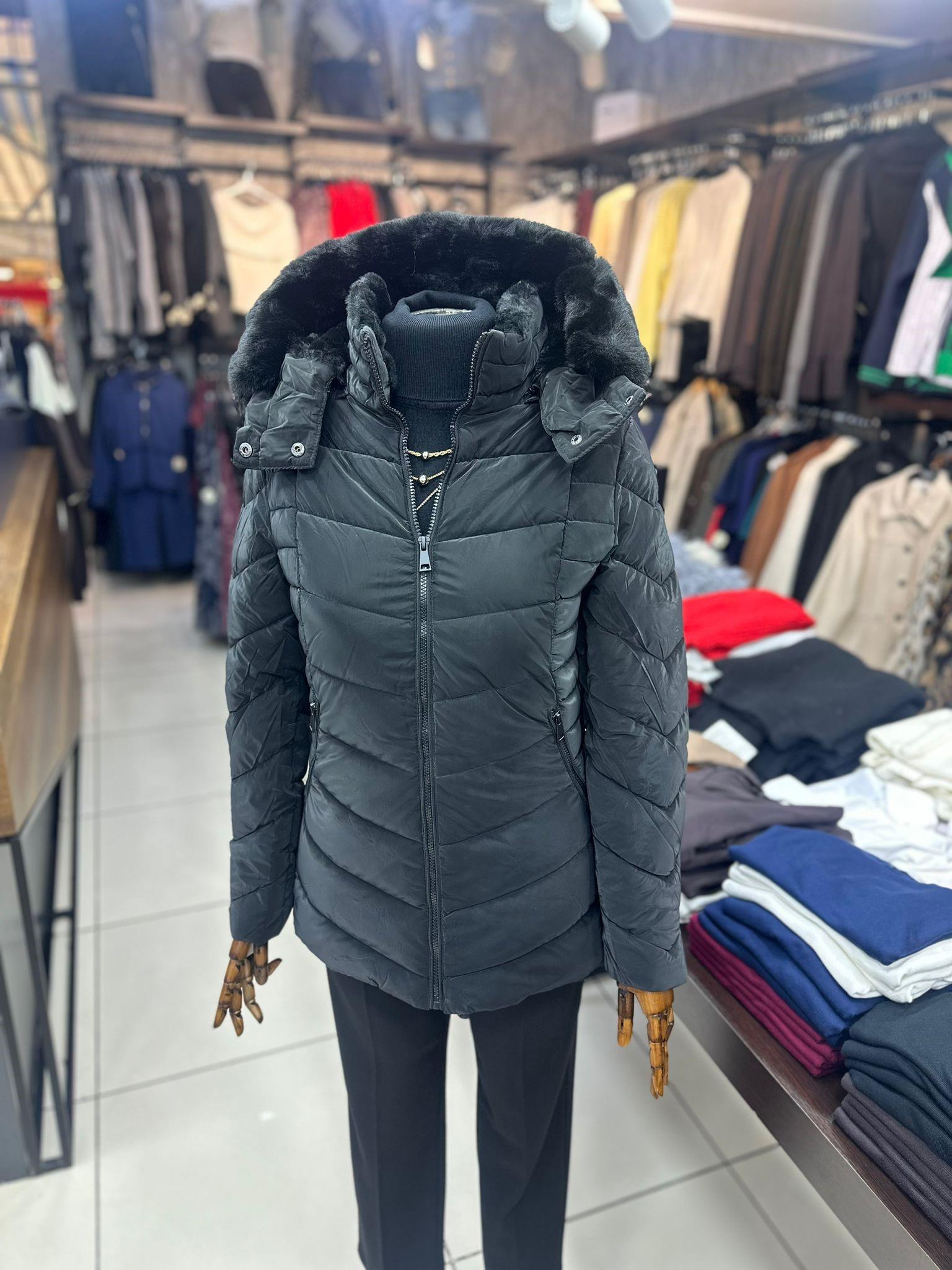 İNTERPOLL ONLİNEKategorisizARA BOY İÇİ KÜRKLÜ KAPŞONLU MONTARA BOY İÇİ KÜRKLÜ KAPŞONLU MONT