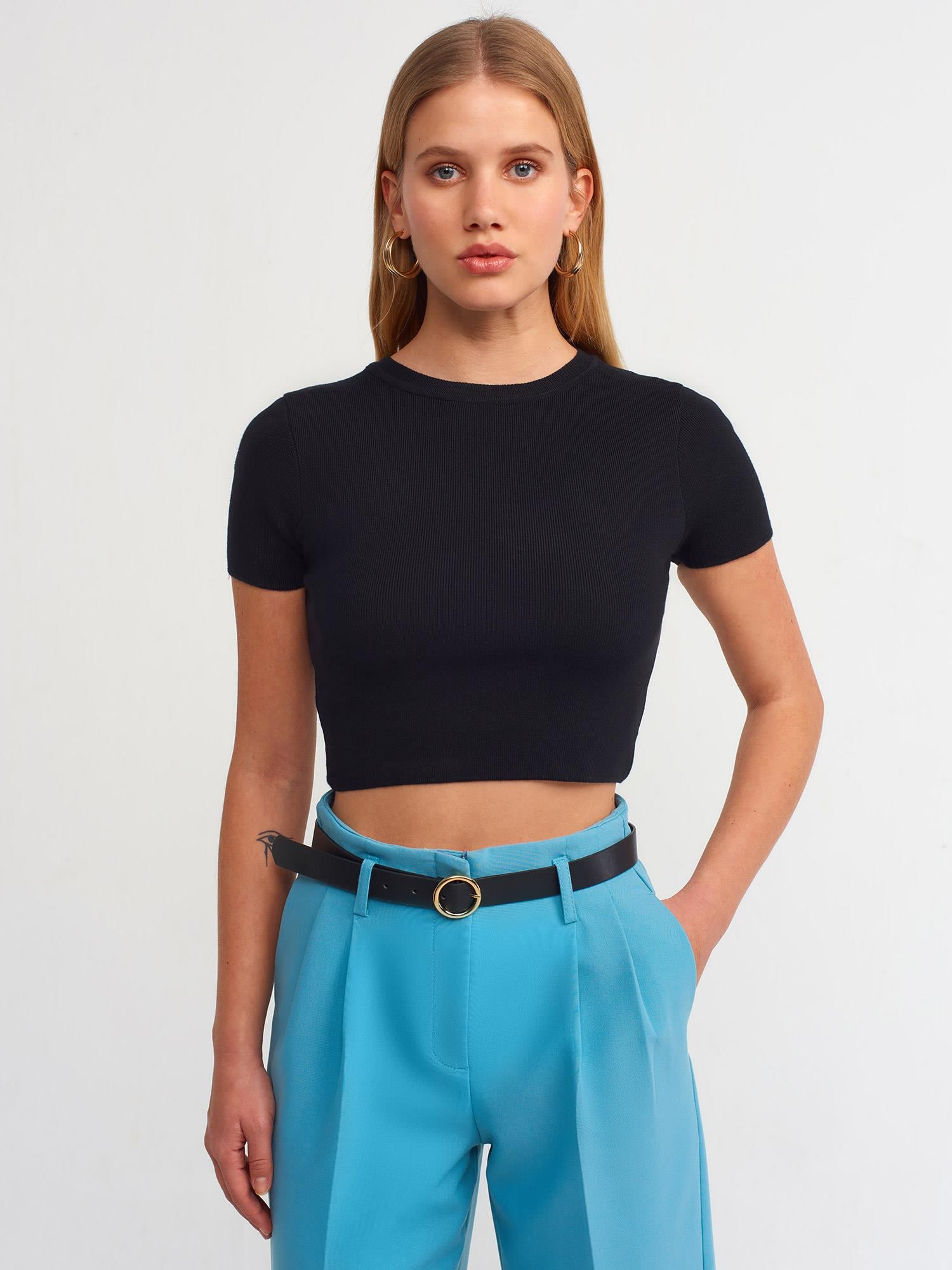 İNTERPOLL ONLİNEKategorisizKISA KOL CROP KAZAKKISA KOL CROP KAZAK