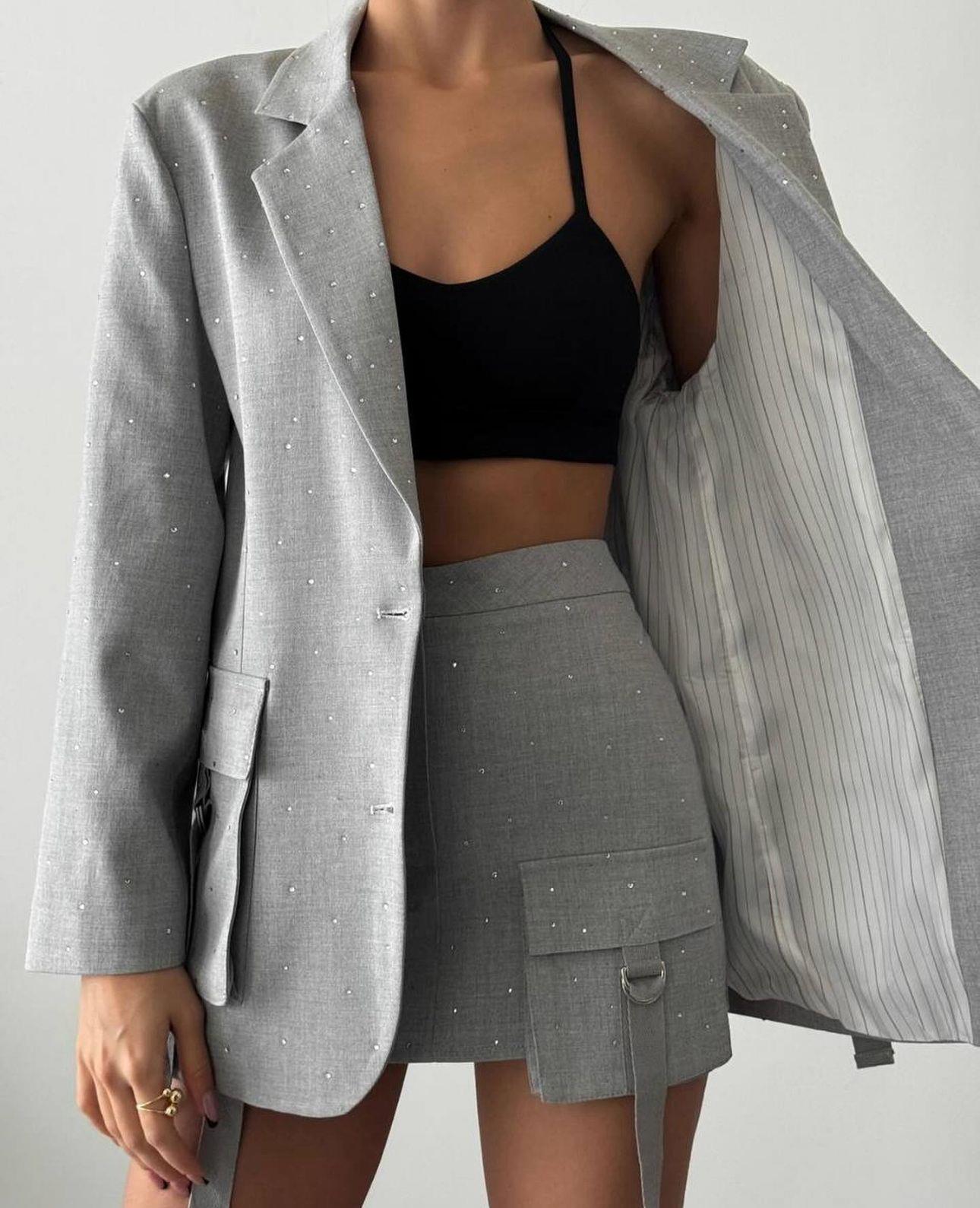 İNTERPOLL ONLİNEKategorisizTAŞLI BLAZER CEKETTAŞLI BLAZER CEKET