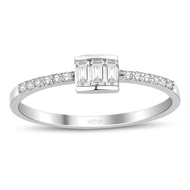 0.13 Karat Pırlanta Baget Yüzük