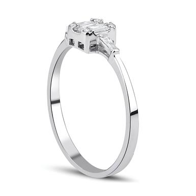 0.19 Karat Pırlanta Baget Yüzük