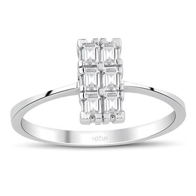 0.28 Karat Pırlanta Baget Yüzük