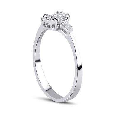 0.25 Karat Pırlanta Baget Yüzük