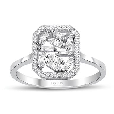 0.30 Karat Pırlanta Bagetli Yüzük