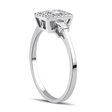 0.22 Karat Pırlanta Baget Yüzük