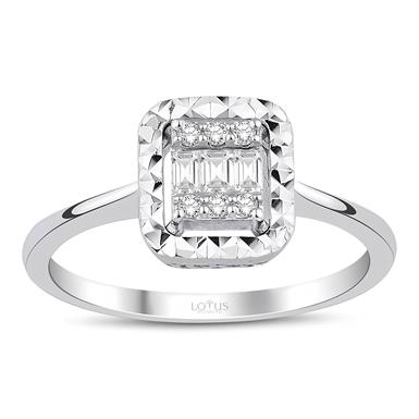 0.15 Karat Pırlanta Baget Yüzük