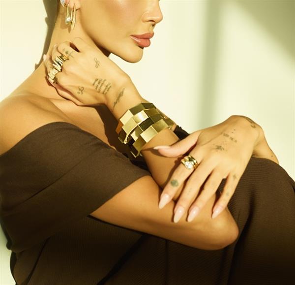 ALTIN TASARIM KELEPÇE