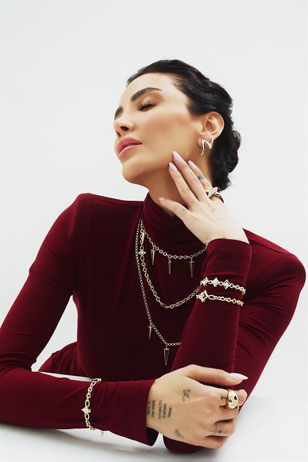 ALTIN TAŞLI TASARIM BİLEKLİK