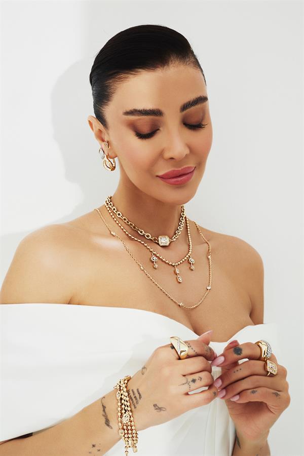 ALTIN TOPLU TASARIM BİLEKLİK