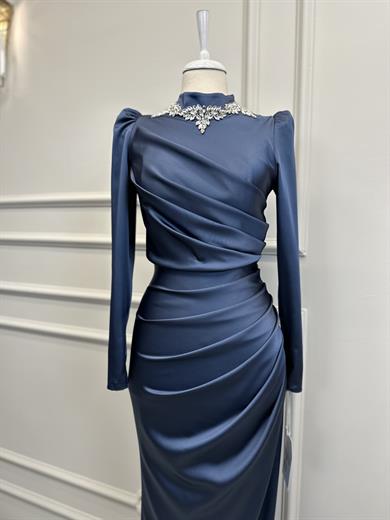 Aksesuar Detaylı Saten Abiye İndigo