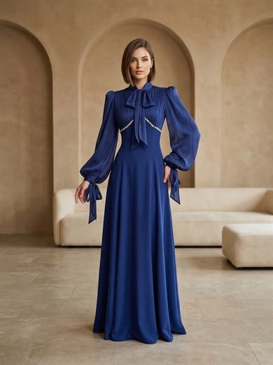 Amanda Abiye Lacivert