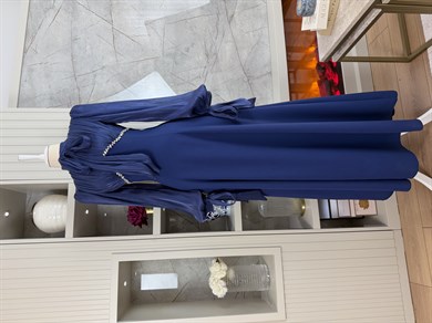 Amanda Abiye Lacivert