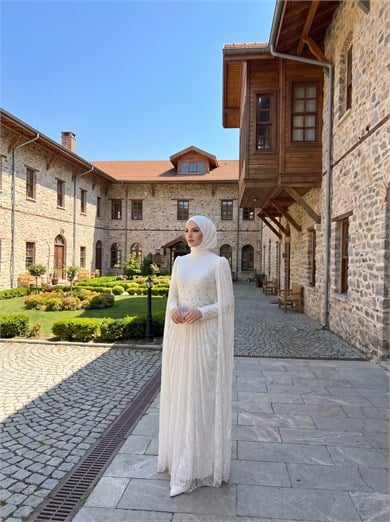 Diana Abiye Beyaz