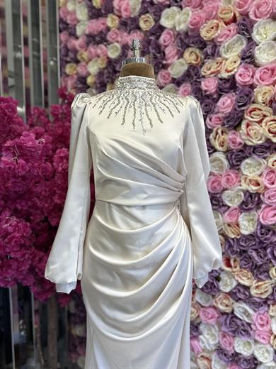 Drape Detaylı Saten Abiye Krem