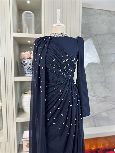 Emily Abiye Lacivert