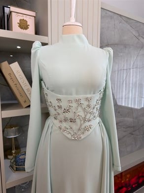 Emma Abiye Mint