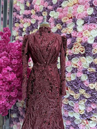 Haute Couture Kleid Bordeauxfarben