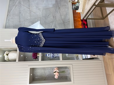 Hesna Abiye Lacivert