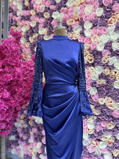 Besticktes Satin Abendkleid Sachsenblau