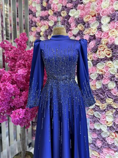 Besticktes Satin Abendkleid Sachsenblau