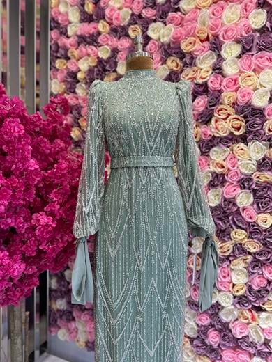 İşlemeli Kumaş Kolu Bağlama Detaylı Abiye Mint