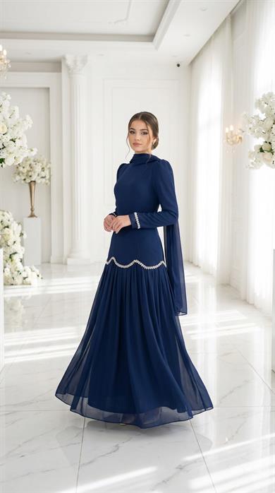 Karen Abiye Lacivert