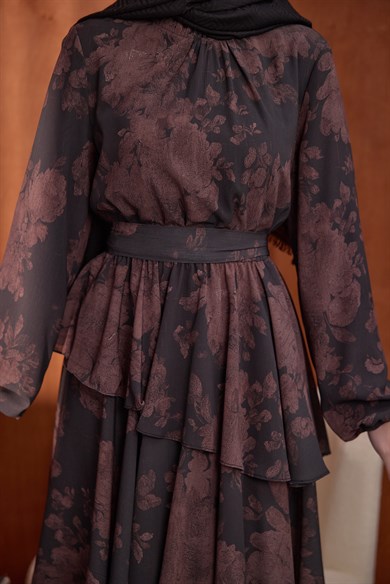 Kat Kat Desenli Elbise Kahve