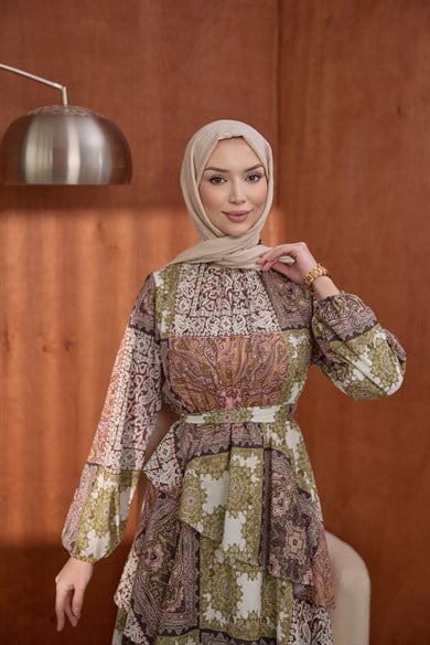 Kat Kat Desenli Elbise