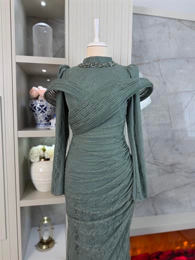 Kelvin Abiye Dantel Haki