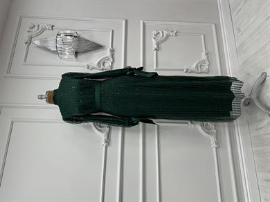 Kol Ucu Fırfır Detaylı İşlemeli Kumaş Abiye Zümrüt