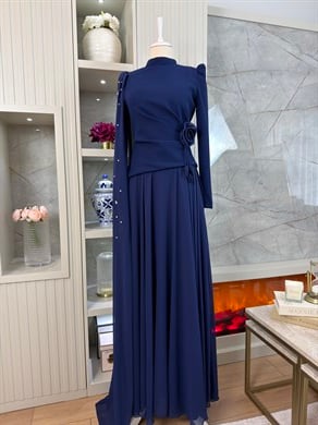 Melis Abiye Lacivert