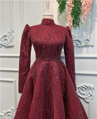 Mittellanges besticktes Haute Couture Kleid