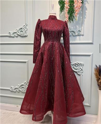 Mittellanges besticktes Haute Couture Kleid