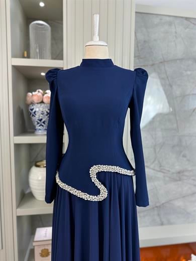 Olivia Abiye Lacivert