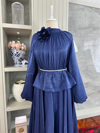 Sahra Abiye Lacivert