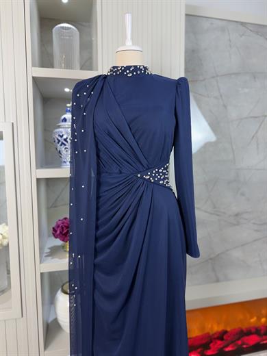 Serena Abiye Lacivert