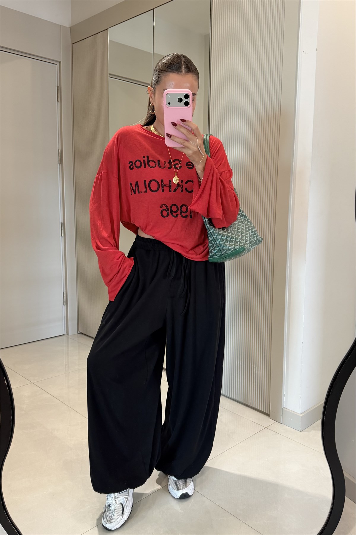 Acne Kırmızı Baskılı Salaş Uzun Kollu Bluz