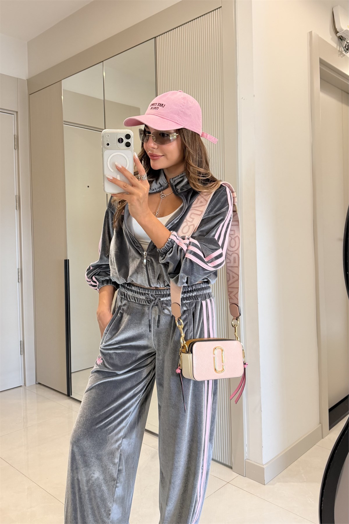 Adelina Antrasit Kadife Marka Model Takım
