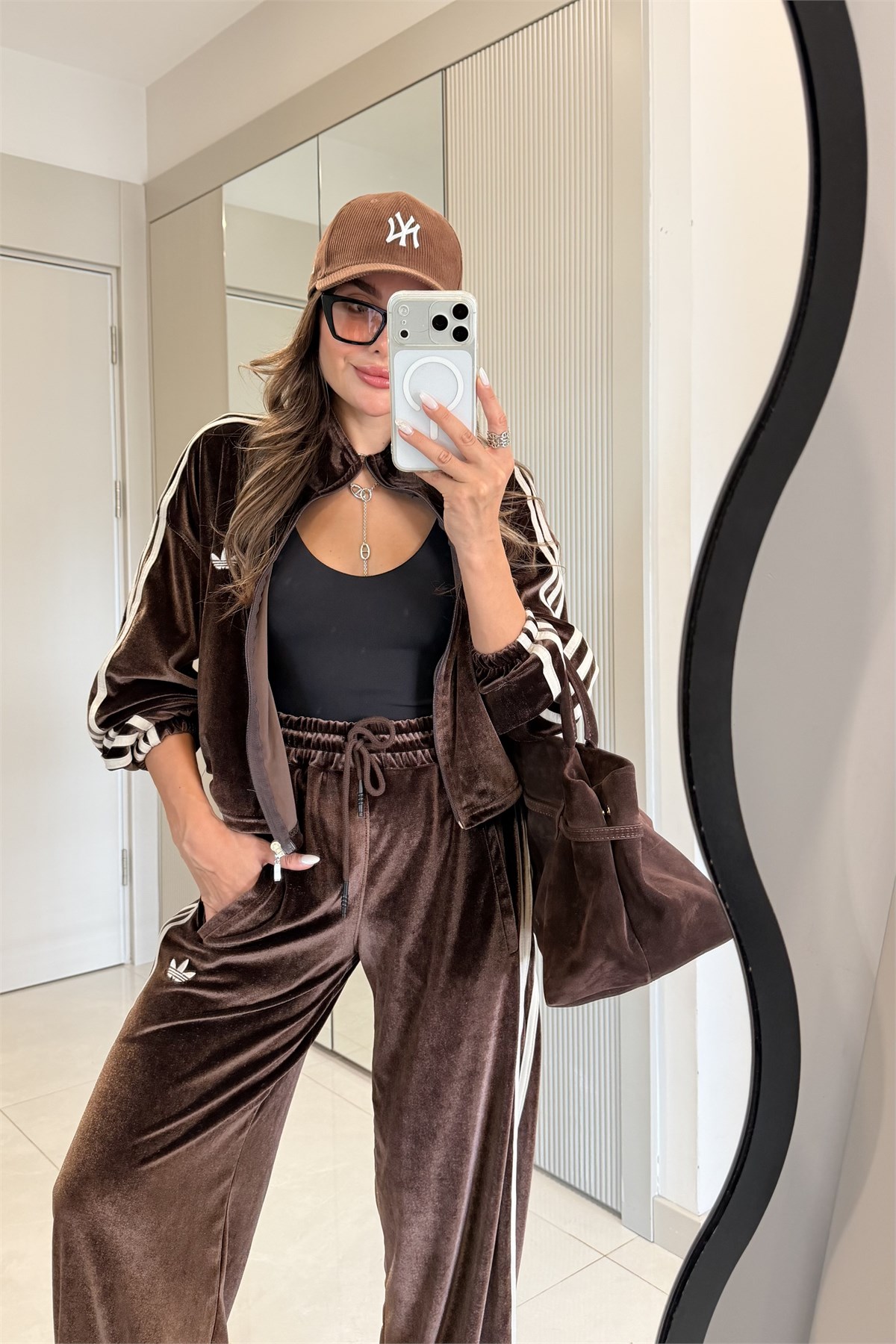Adelina Kahve Kadife Marka Model Takım