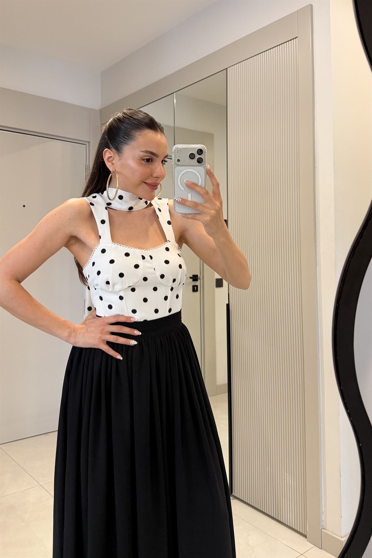 Adrea Beyaz Puantiyeli Şallı Büstiyer